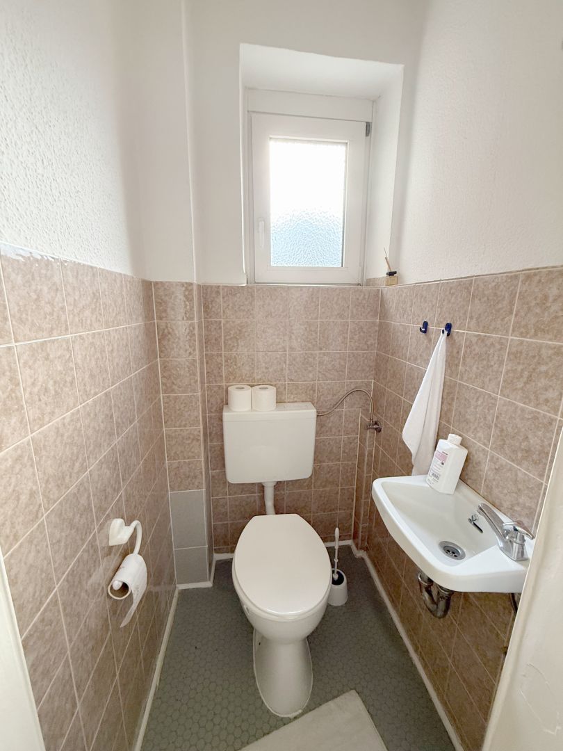 Ansicht 4 von: Reserviert! Im Herzen von Neuss: Helles Apartment mit Duschbad im charmanten Altbau in der Neusser Innenstadt